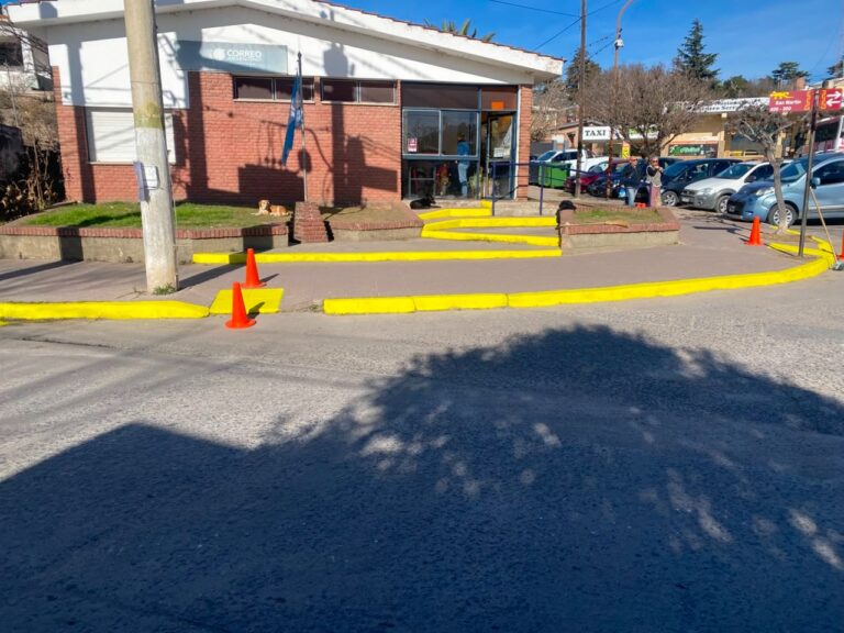 En Tanti realizan tareas de demarcación vial